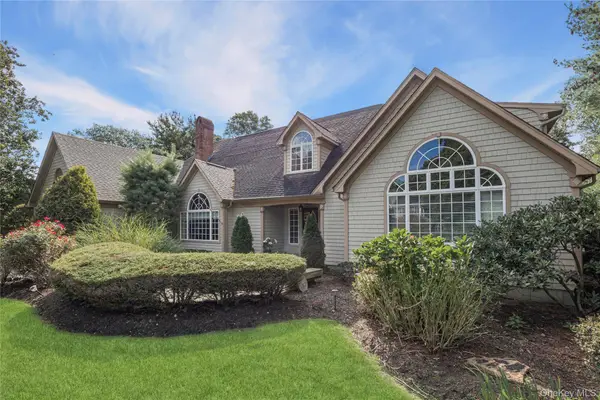 8 Brian Lane, Mount Sinai, NY 11766