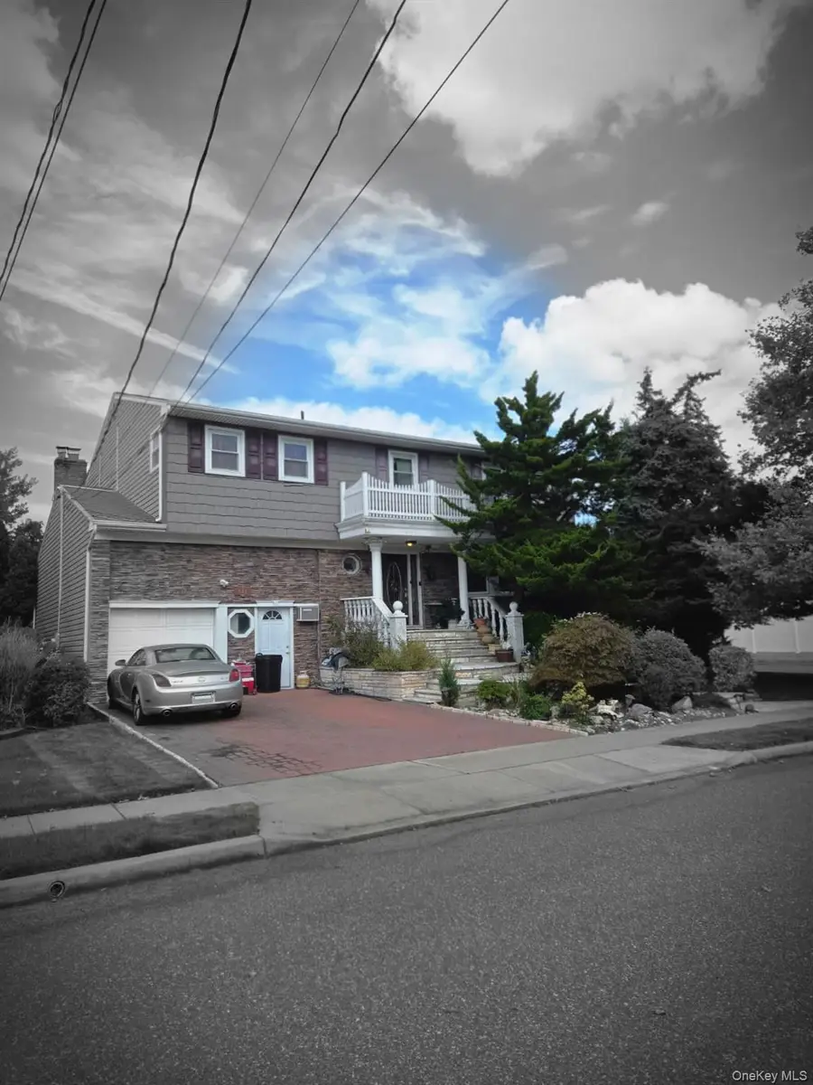 542 Hemlock Drive, Cedarhurst, NY 11516 - Image #2