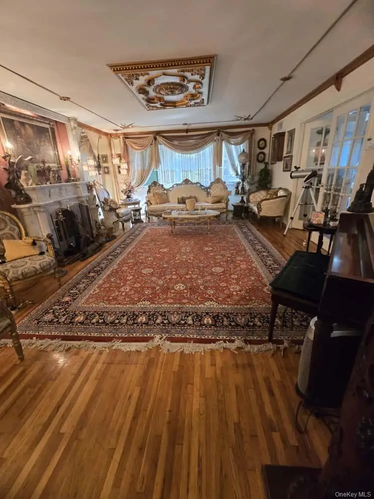 542 Hemlock Drive, Cedarhurst, NY 11516 - Image #3