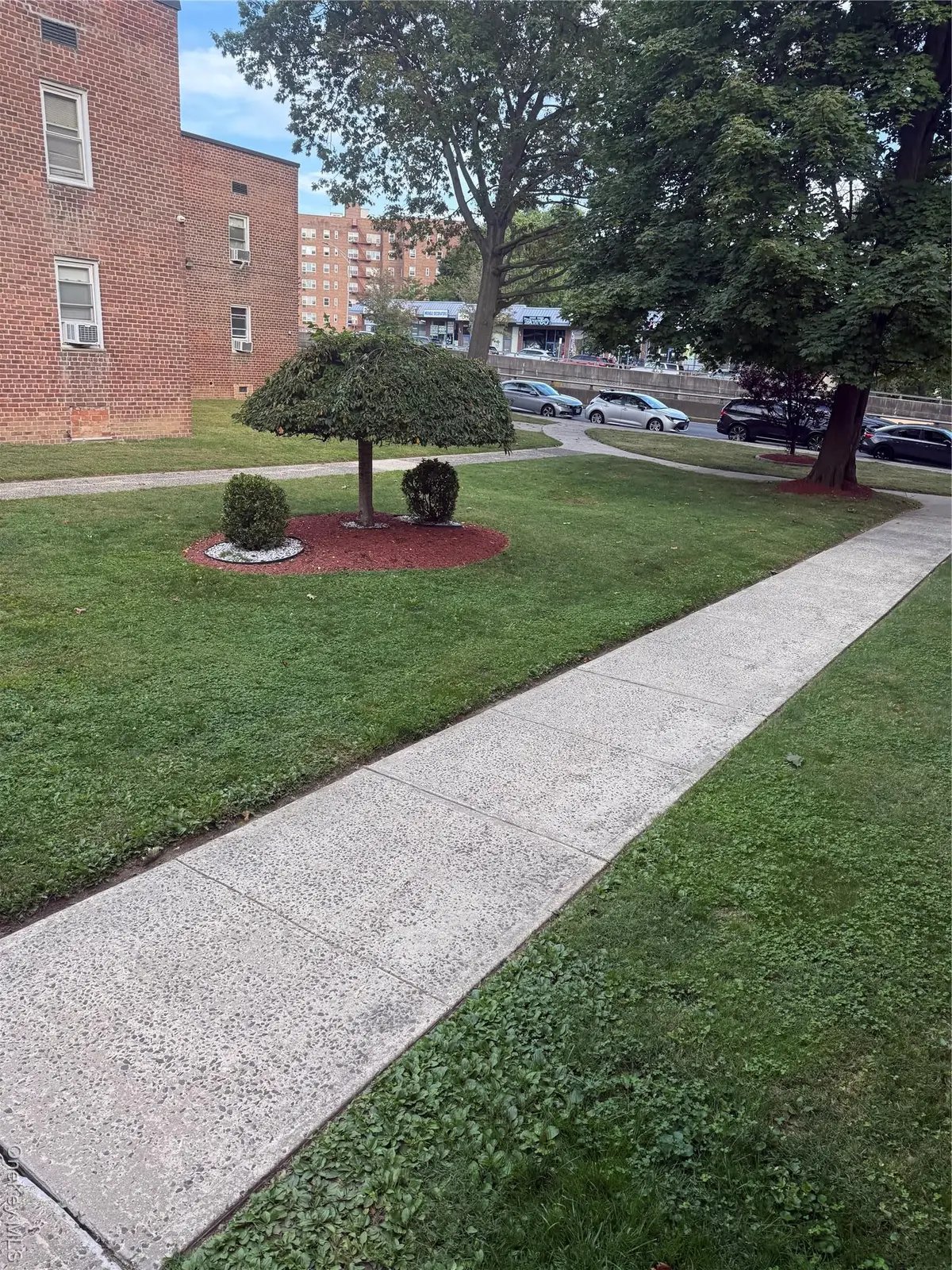 1543 Central Park Avenue #F8, Yonkers, NY 10710 - Image #1