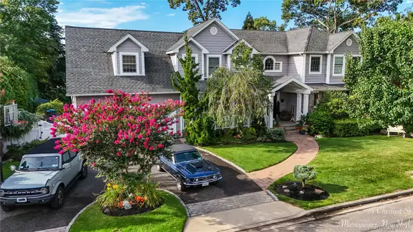 54 Chestnut Street, Massapequa, NY 11758