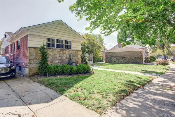 71-27 172nd Street, Fresh Meadows, NY 11365