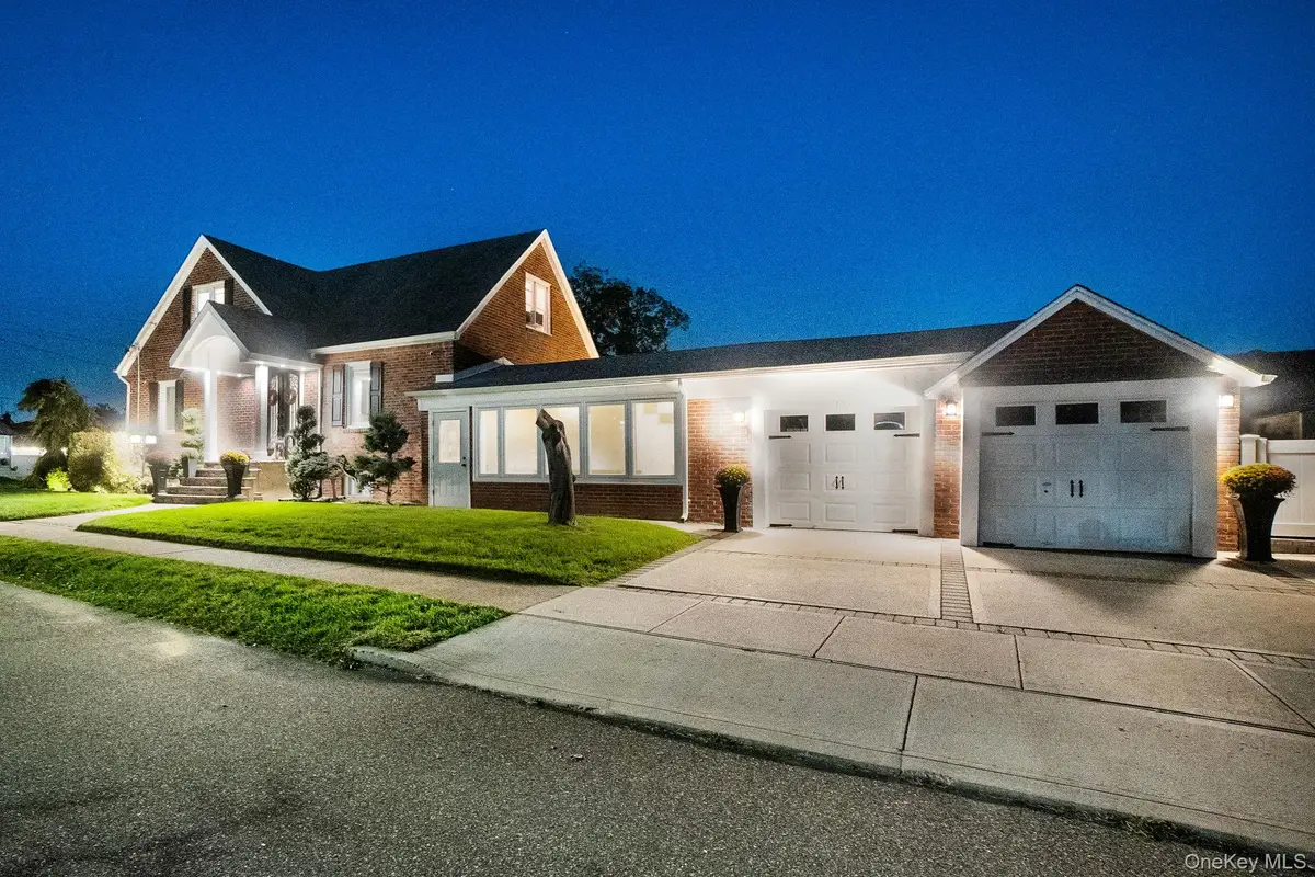 122 Hoffman Street, Valley Stream, NY 11580 - Image #1