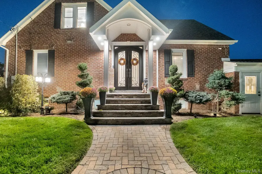 122 Hoffman Street, Valley Stream, NY 11580 - Image #3