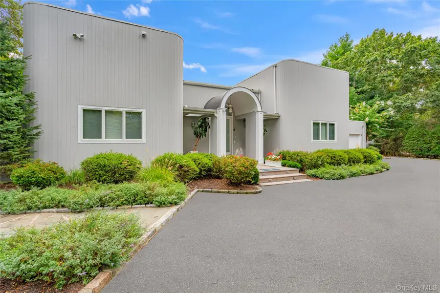 9 Peacock Path, East Quogue, NY 11942 - Image #2