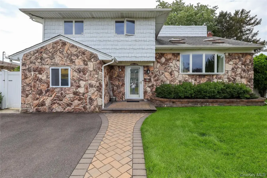 62 Summit Street, Hicksville, NY 11801 - Image #2