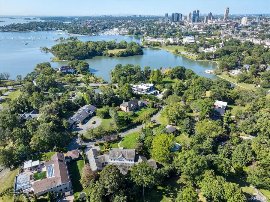 63 Premium Point, New Rochelle, NY 10801 - Image #3