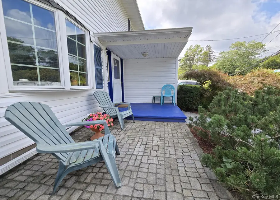 8 Corvette Road, Selden, NY 11784 - Image #2