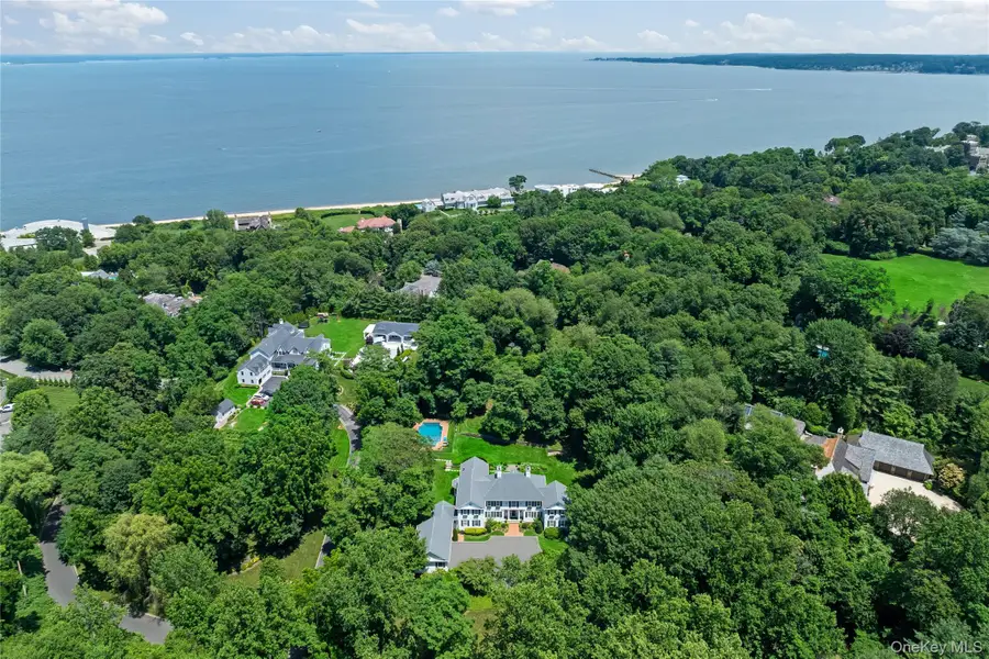 28 Sterling Lane, Sands Point, NY 11050 - Image #3