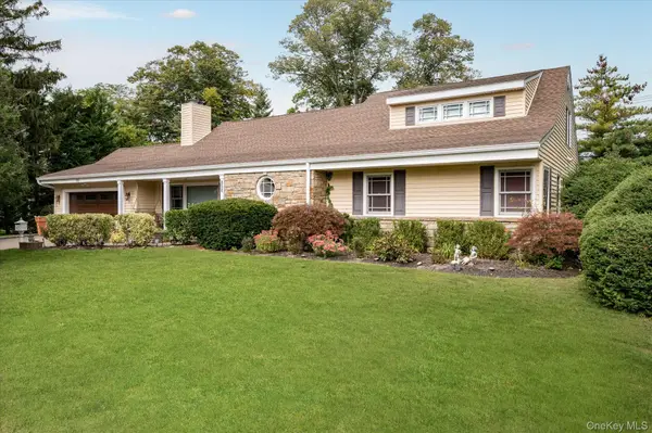 1361 Boxwood Drive E, Hewlett Harbor, NY 11557