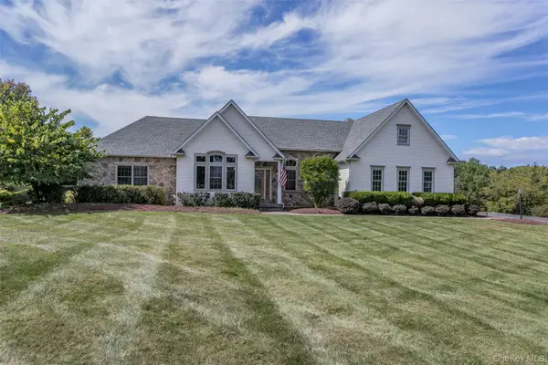 94 Prices Switch Road, Warwick, NY 10990