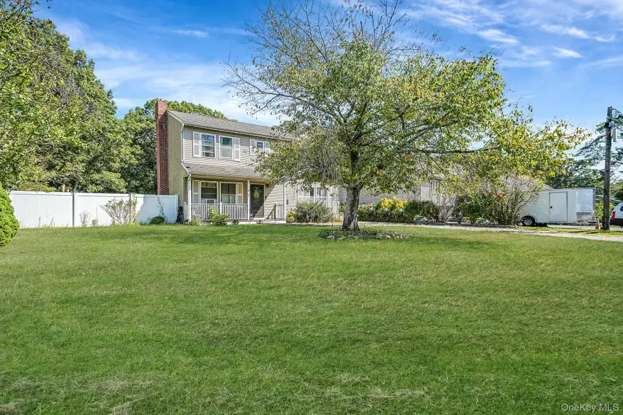 35 Maple Avenue, Bellport, NY 11713 - Image #3