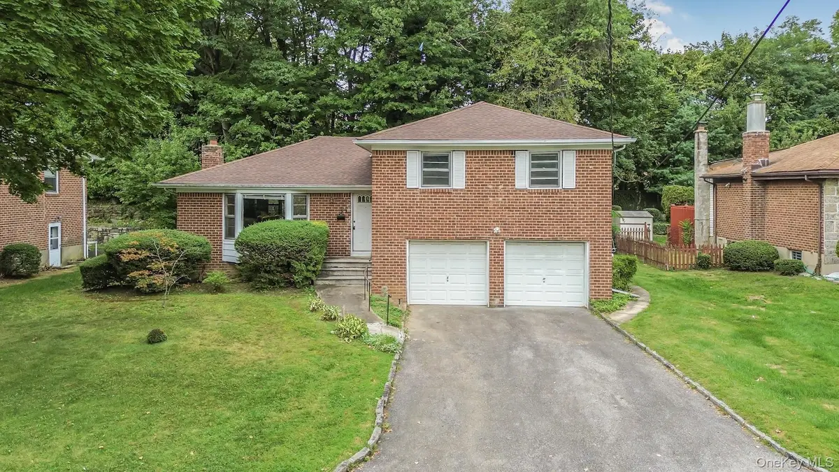 33 Eisenhower Drive, Yonkers, NY 10710 - Image #1