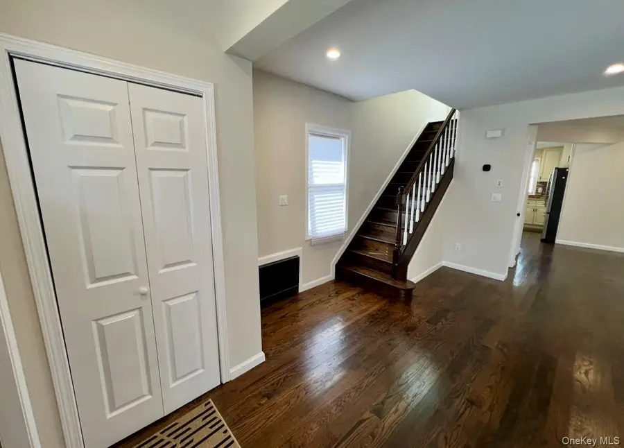 5 Lawrence Avenue, Lynbrook, NY 11563 - Image #2