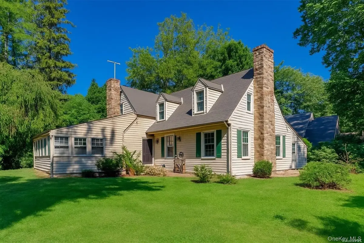 16 Ascot Ridge Road, Great Neck, NY 11021 - #1