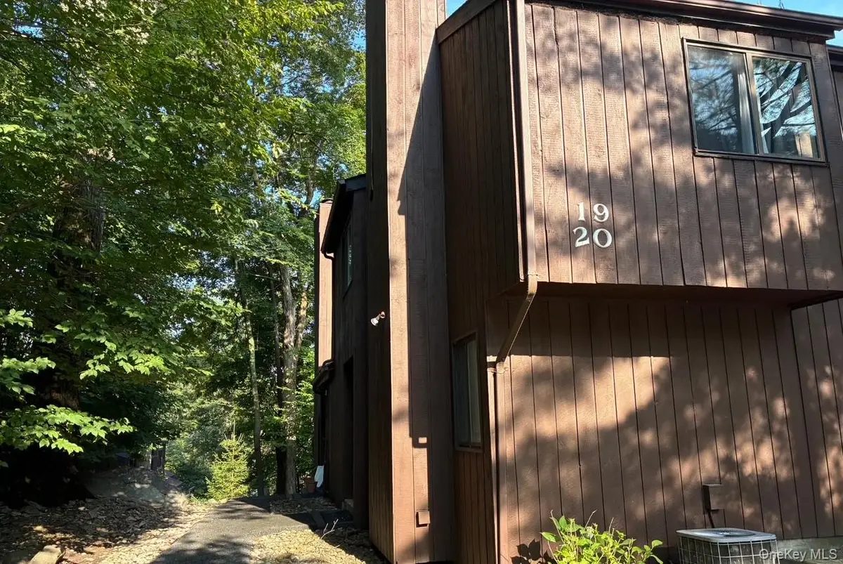 20 Redwood Drive, Highland Mills, NY 10930 - Image #1