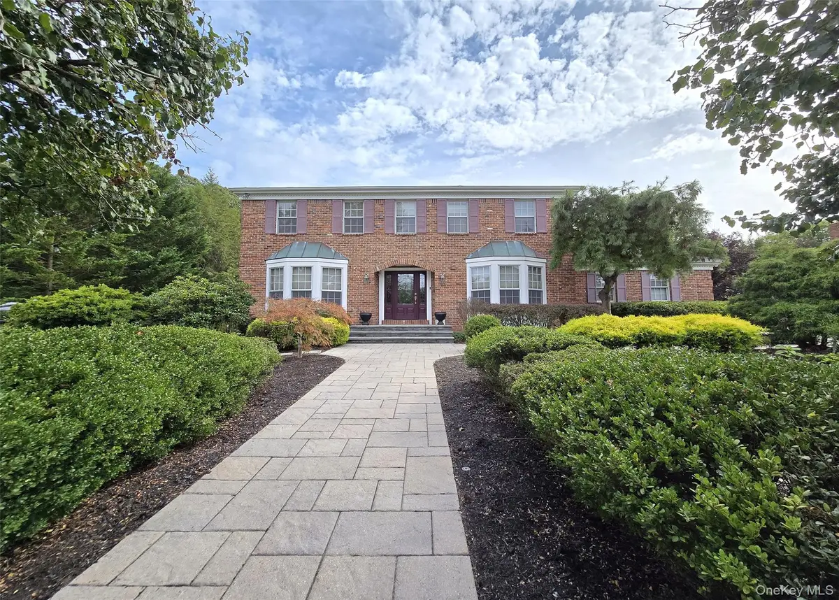 21 Durham Place, Lake Grove, NY 11755 - Image #1