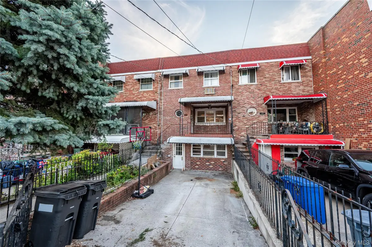 1027 Throggmorton Avenue, Bronx, NY 10465 - Image #1