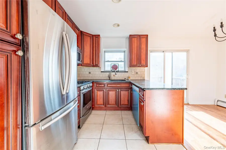 1027 Throggmorton Avenue, Bronx, NY 10465 - Image #3