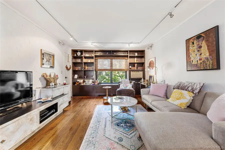 16 Terrace Circle #14C, Great Neck, NY 11021 - Image #2