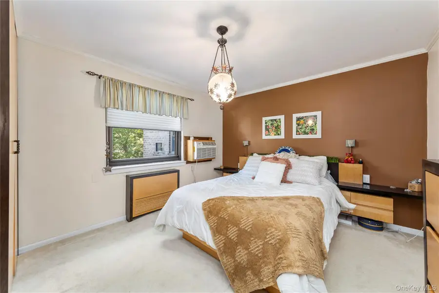 16 Terrace Circle #14C, Great Neck, NY 11021 - Image #3