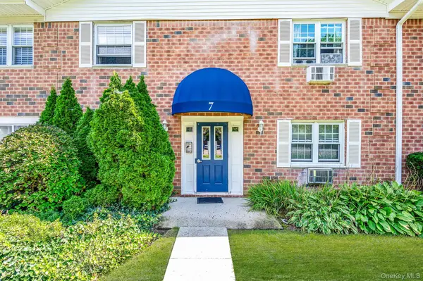 460 Old Town Rd #7G, Port Jefferson Station, NY 11776