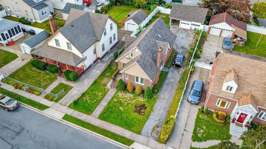 211 Ash Street, Valley Stream, NY 11580 - Image #2