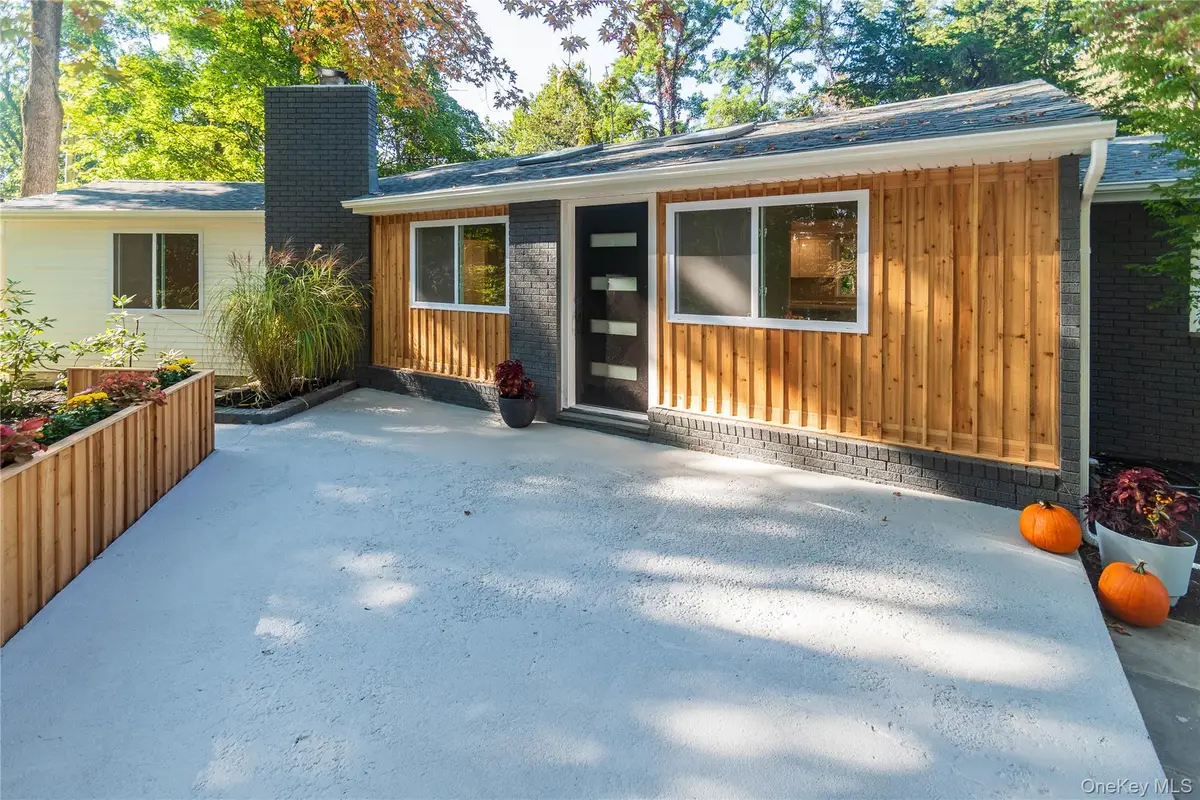 11 Tree Top Lane, Poughkeepsie, NY 12603 - Image #1