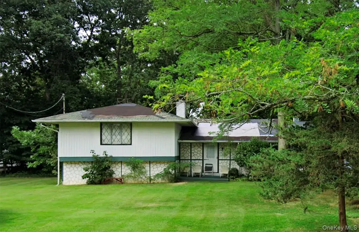 2605 Grand Avenue, Mattituck, NY 11952 - Image #1