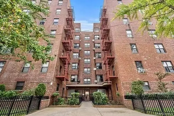 88-10 32 Av #106, East Elmhurst, NY 11369 - Image #1