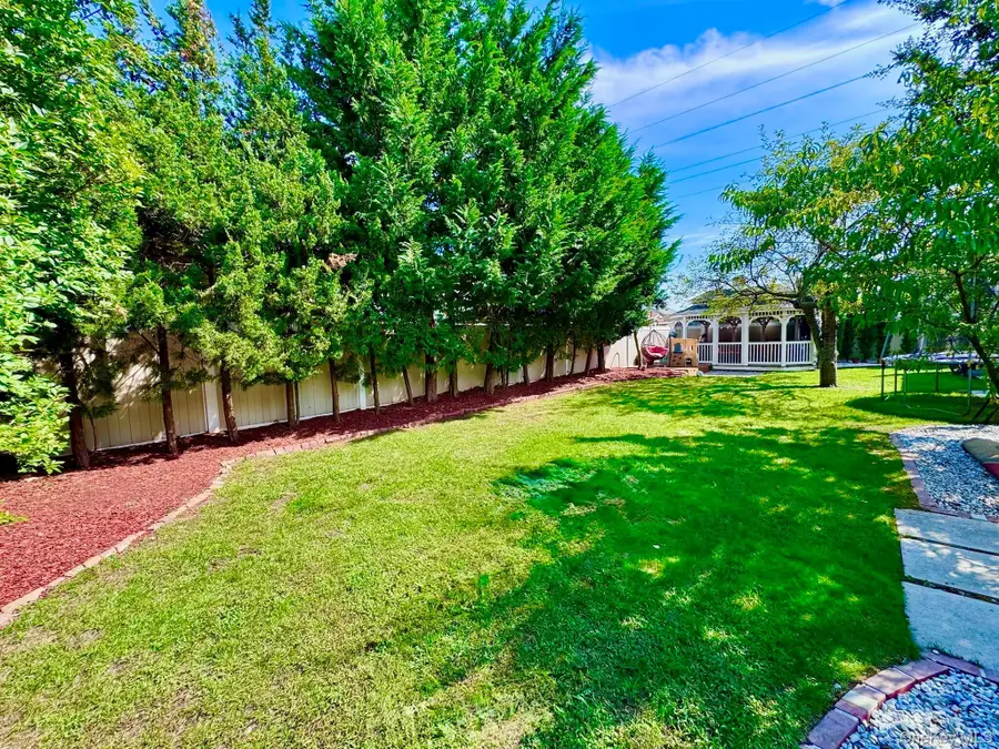 62 Walnut Road, Inwood, NY 11096 - Image #3