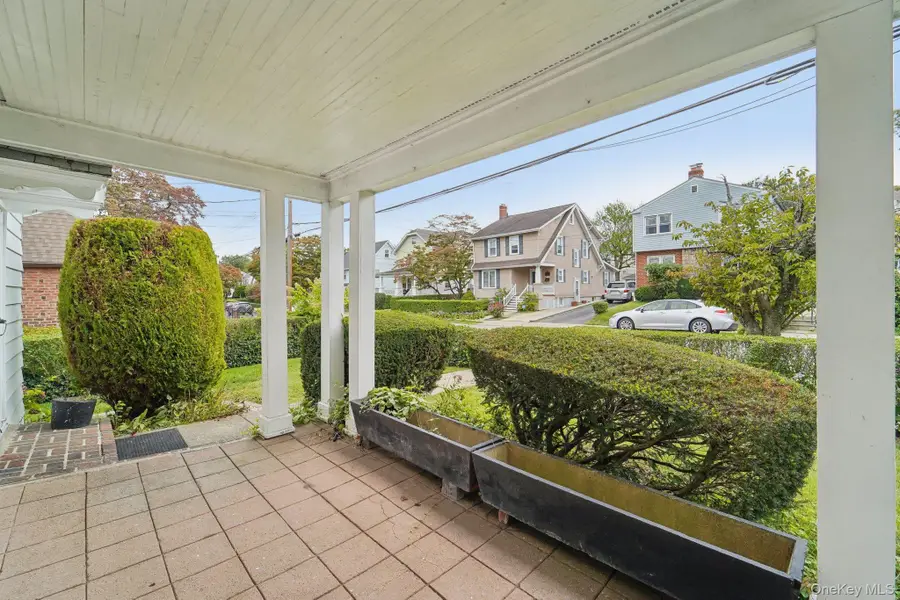 115 Morsemere Avenue, Yonkers, NY 10703 - Image #2
