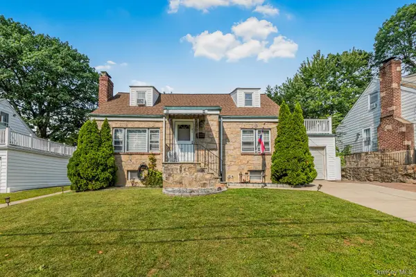 41 Maple Place, Yonkers, NY 10704