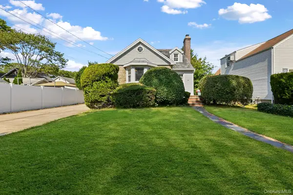 1 George Place, East Rockaway, NY 11518