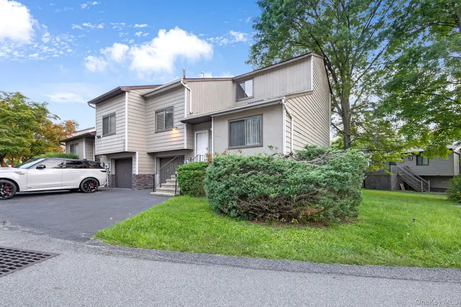 9 Spruce Court, Fishkill, NY 12524 - Image #2