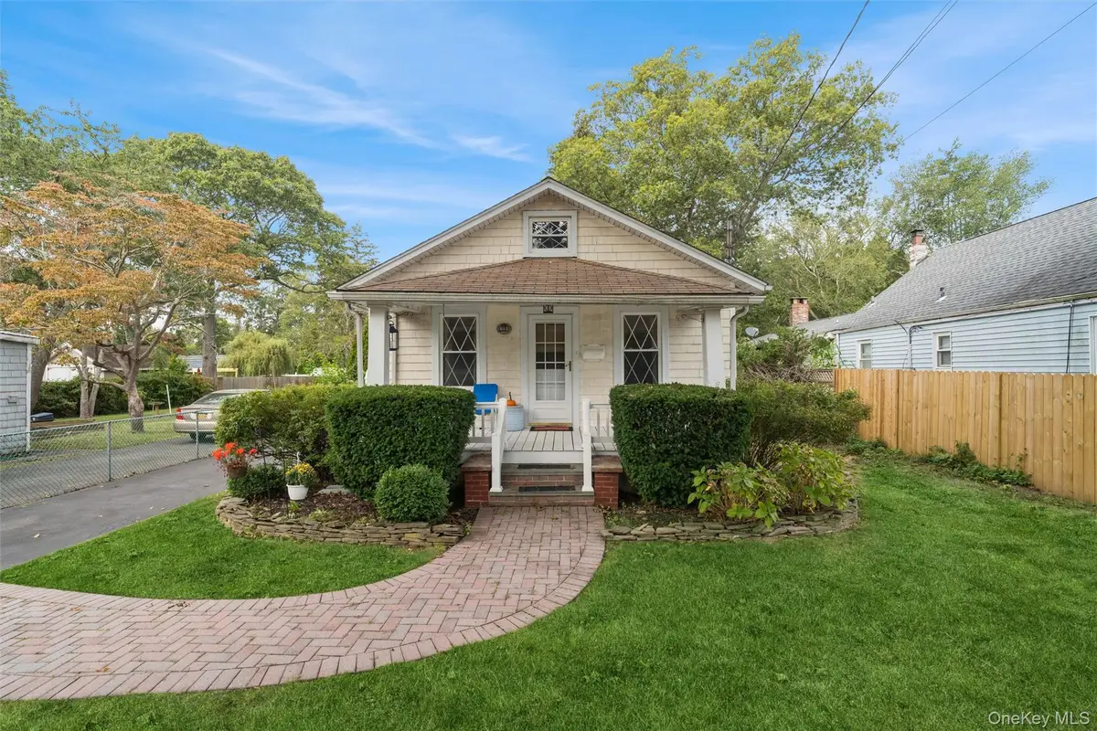 15 Lillian Place, Patchogue, NY 11772 - #1