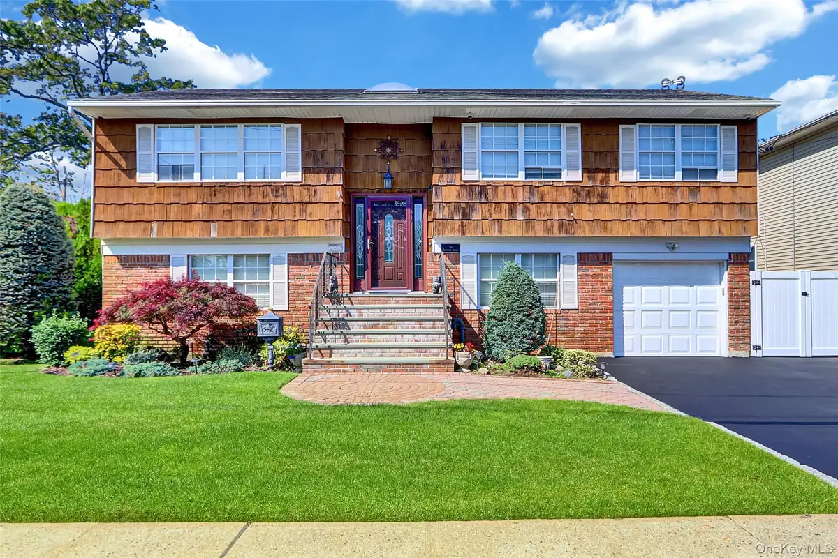 2 Roosevelt Avenue, Massapequa Park, NY 11762 - Image #1