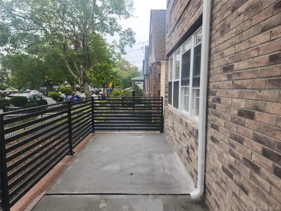 3139 Edson Avenue, Bronx, NY 10469 - Image #3