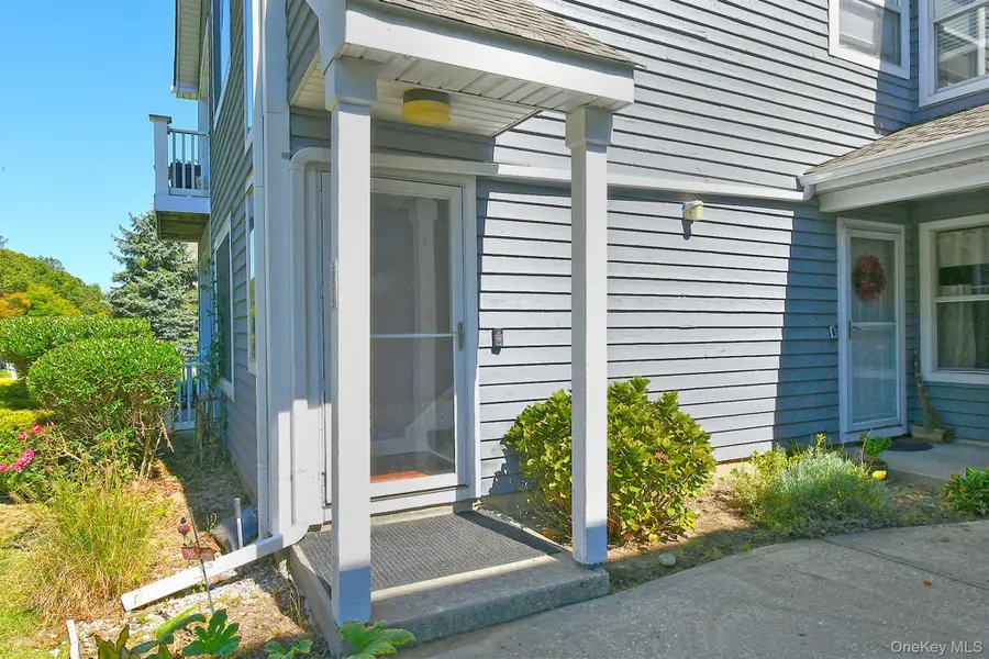 804 Birchwood Park Drive #7, Middle Island, NY 11953 - Image #2