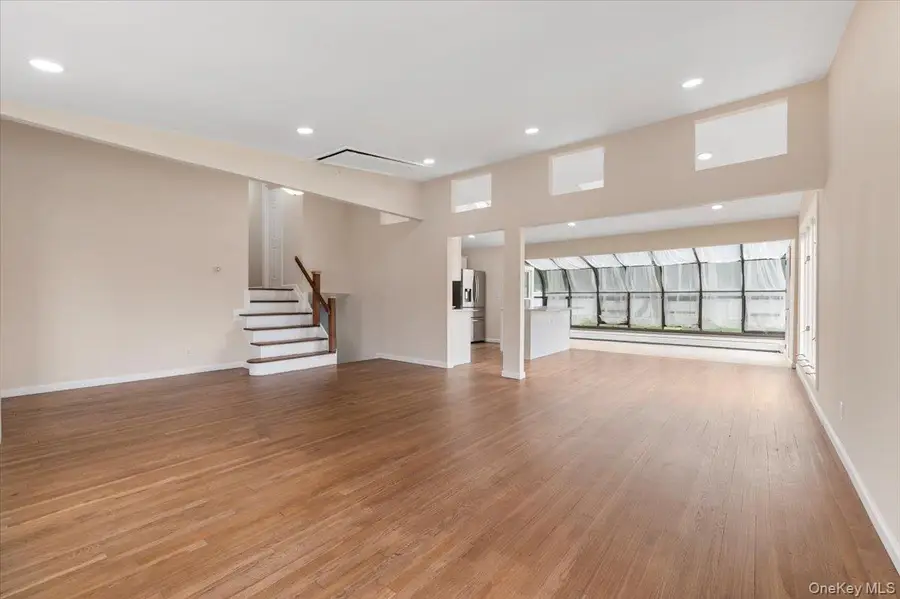 6 Nowick Lane, Smithtown, NY 11787 - Image #2