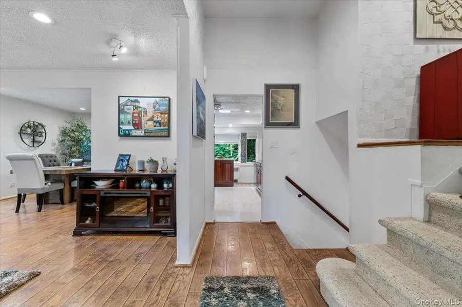 2 Doone Drive, Syosset, NY 11791 - Image #3