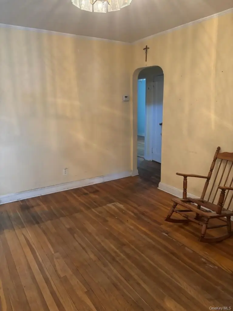 545 6th Avenue, New Hyde Park, NY 11040 - Image #3