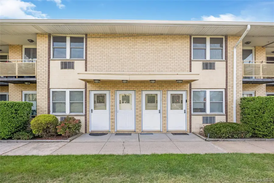 700 Broadway #28, Amityville, NY 11701 - Image #3