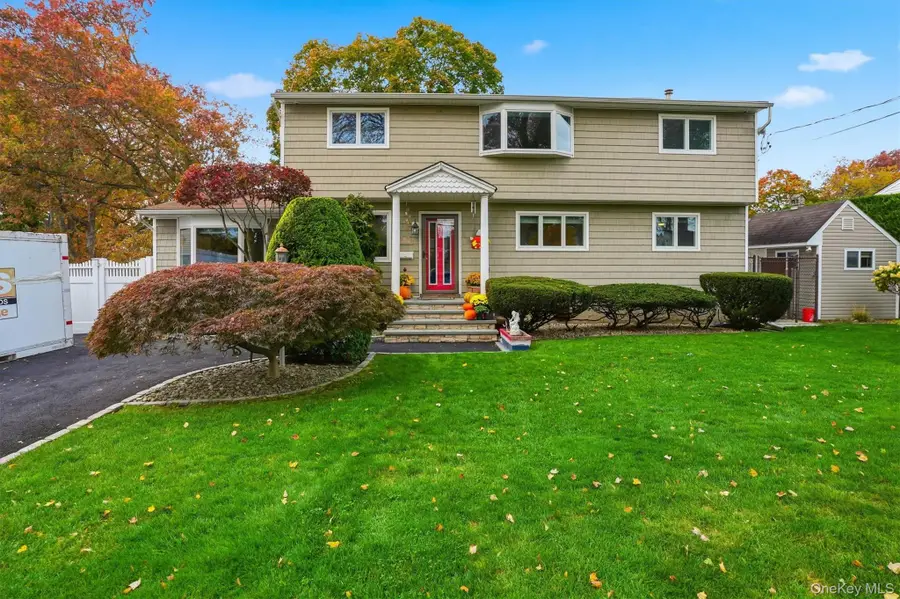 68 Westwood Avenue, Deer Park, NY 11729 - Image #2