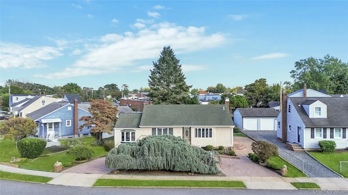 10 Winding Road, Hicksville, NY 11801 - Image #1