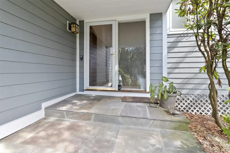 6 Greenwood Court, Briarcliff Manor, NY 10510 - Image #2