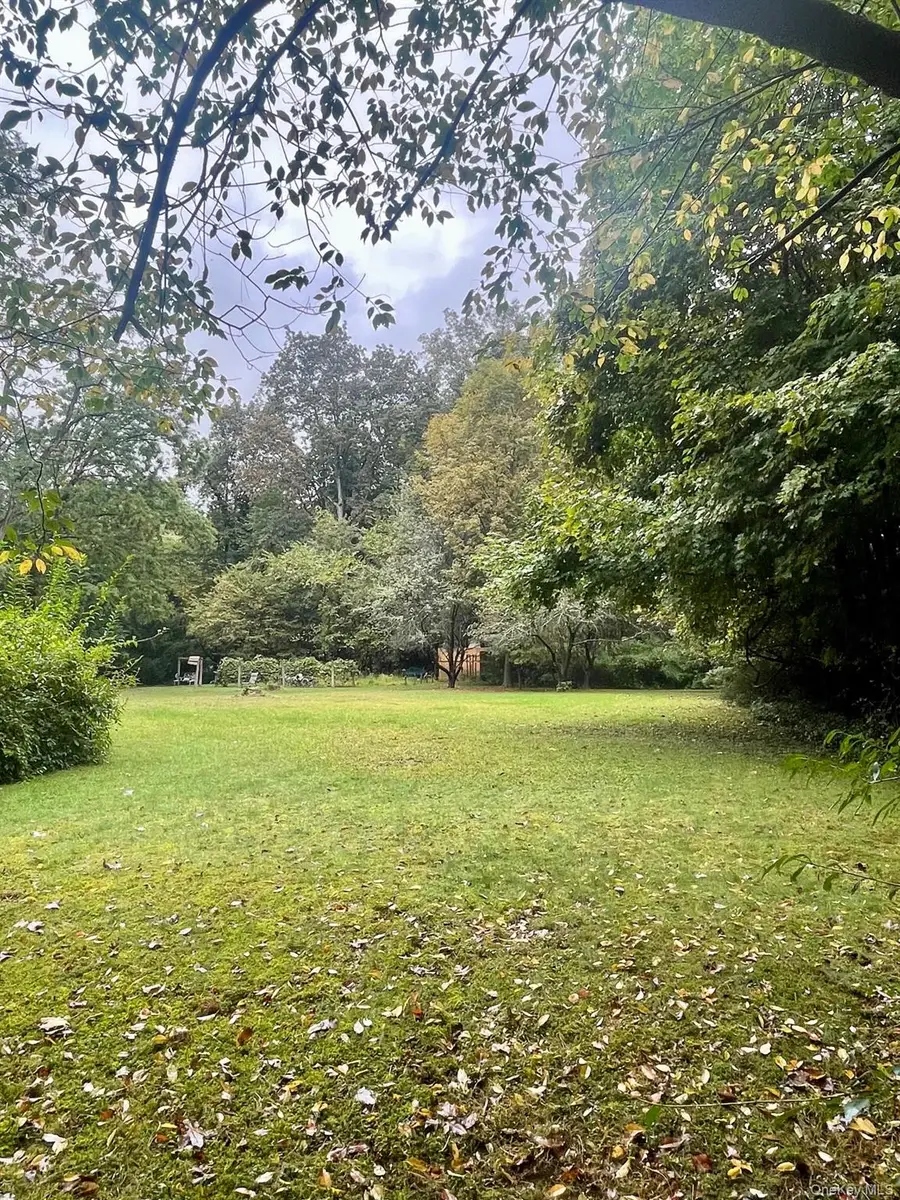 8 Bayard Lane N, Suffern, NY 10901 - Image #2