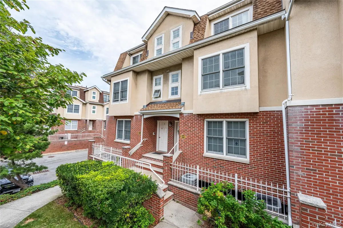 1 Patricia Lane #209, Bronx, NY 10465 - Image #1