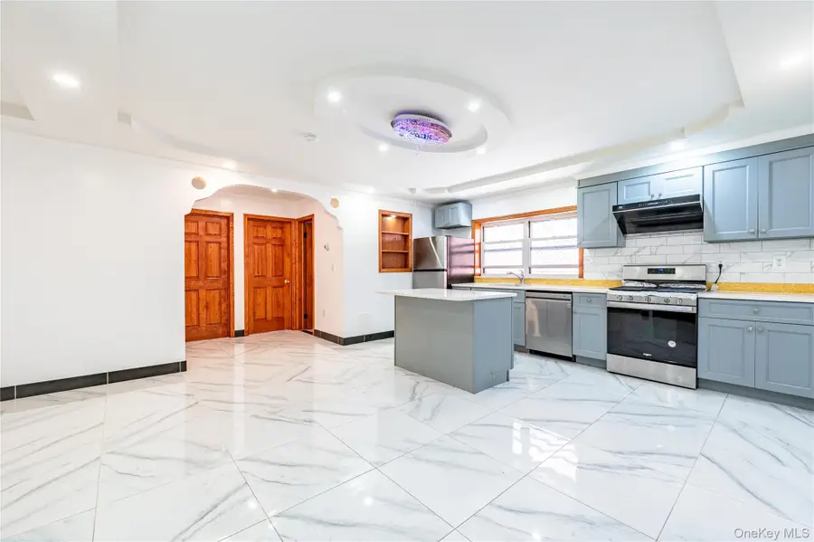 1318 Mace Avenue, Bronx, NY 10469 - Image #3