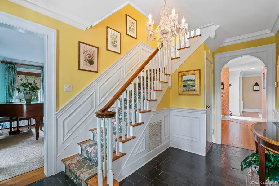 1 Beardsley Lane, Lloyd Harbor, NY 11743 - Image #2